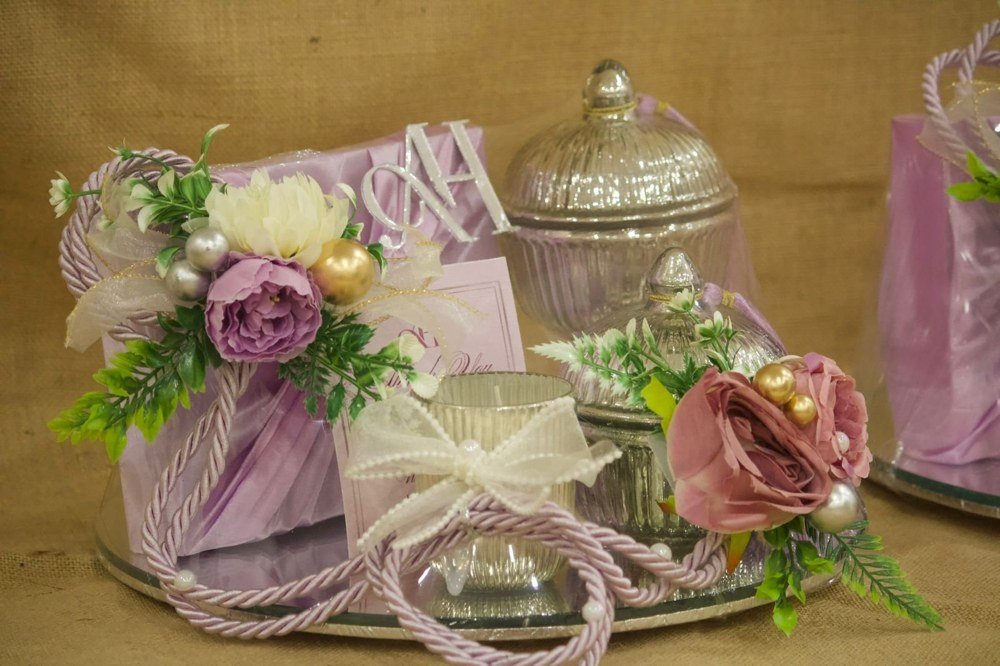 Gift Hamper · 179
