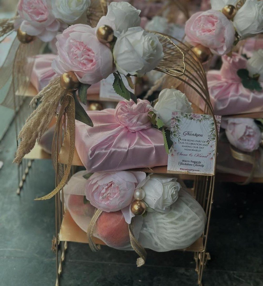 Gift Hamper · 197