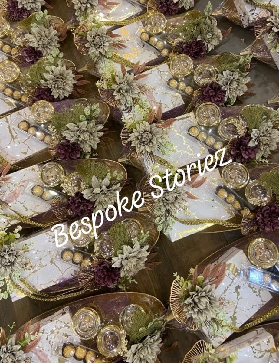 Gift Hamper · 214