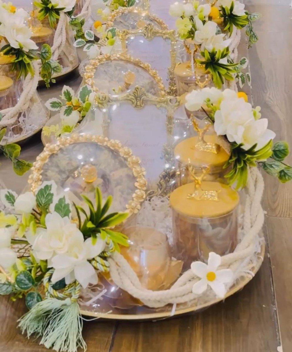 Gift Hamper · 230