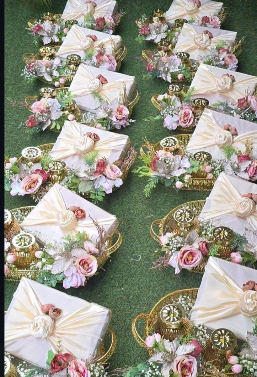 Gift Hamper · 250